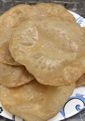 ભટુરે (Bhature Recipe In Gujarati) રેસીપી મુખ્ય ફોટો