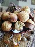 Muffins with Walnuts and fig jam