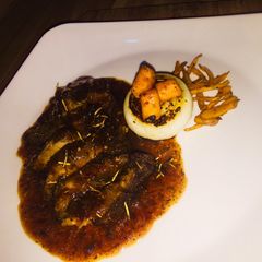 A picture of Pan grilled beef.