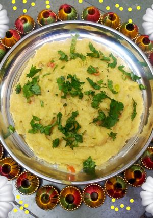 दही उपमा (dahi upma recipe in Hindi) रेसिपी मुख्य फोटो