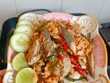 ข้าวผัดต้มยำปลาทู
