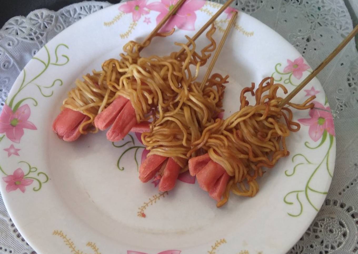 Sate Sosis Gulung Mie