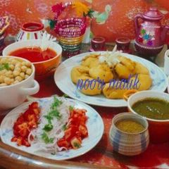 Dahi bare karachi street famous A picture of Dahi bare karachi street famous.
