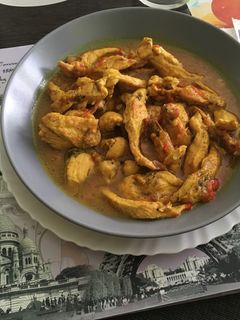 Una foto de Pollo a la Cúrcuma