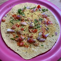 A picture of Masala Papad.
