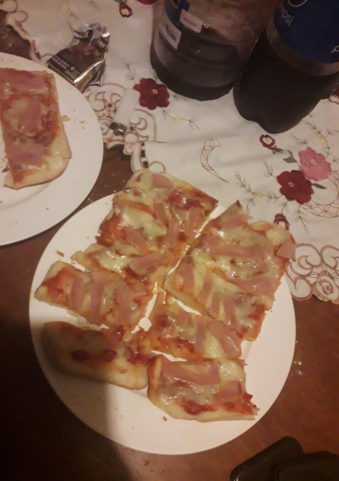 Una foto de Pizza, masa estilo pizzeria🤭