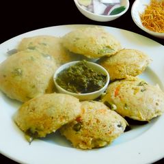 A picture of Vermicelli Semolina veggie Idli.