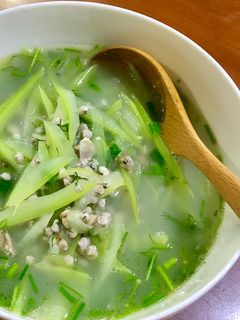 Hình của món Canh hến nấu bầu.