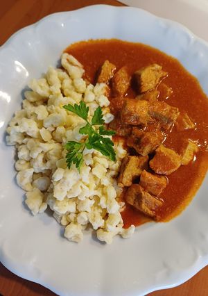 Sertéspörkölt recept fotója