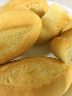 A picture of Vietnamese Bánh Mì.