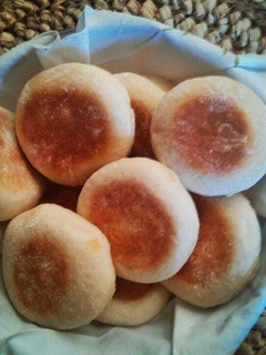 Una foto de Muffins ingleses saludables de harina de espelta