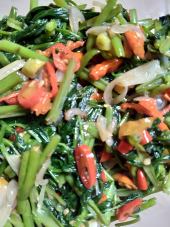 Langkah Mudah untuk Menyiapkan Cah Kangkung Pedas yang Bikin Ngiler