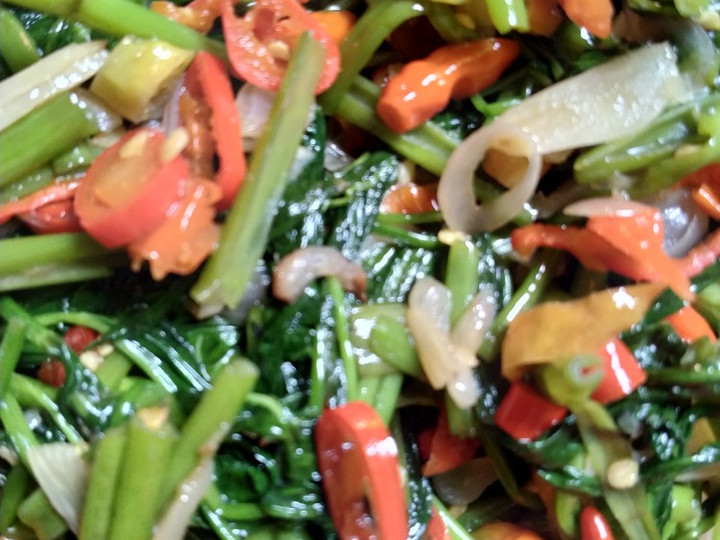 Langkah Mudah untuk Menyiapkan Cah Kangkung Pedas yang Bikin Ngiler