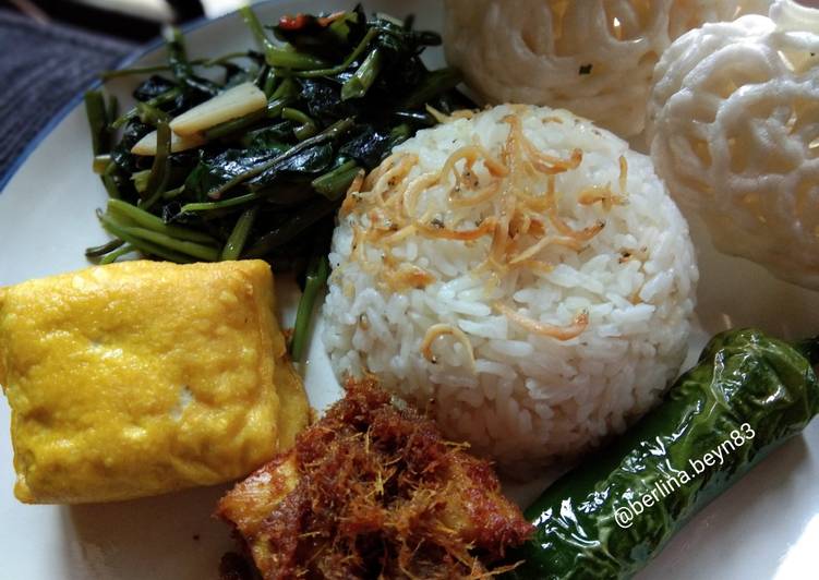 Nasi liwet teri