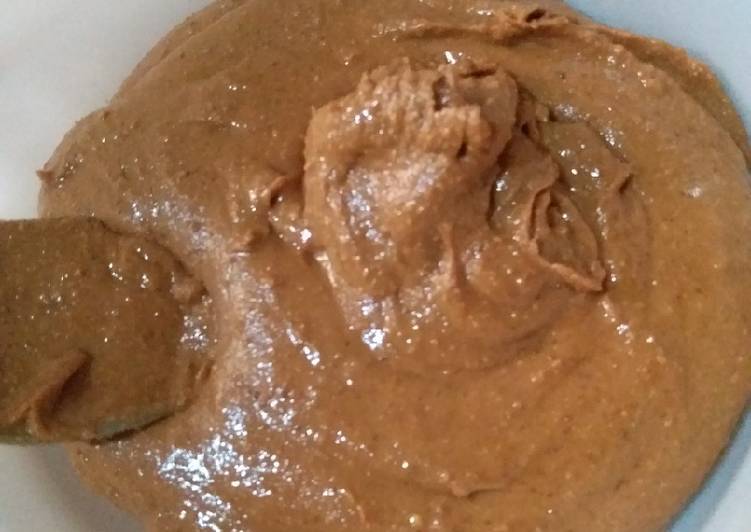 Recipe of Any-night-of-the-week Home made peanut butter #fiveingredients