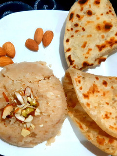 हलवा पराठा (halwa paratha recipe in Hindi) रेसिपी मुख्य फोटो