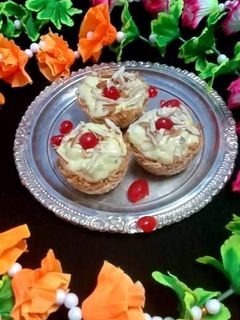 সিমাই কাটরি উইথ রাবড়ি(simai katori with rabdi recipe in Bengali) রেসিপির প্রধান ছবি
