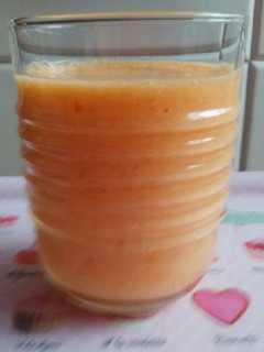 Una foto de Batido de plátano, zanahoria y naranja