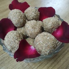 A picture of Sesame seeds ladoo.