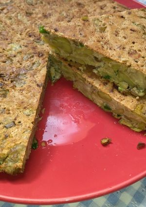 Una foto de Tortilla de habas peladas