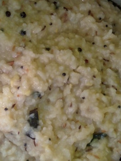 வெண்பொங்கல் (Ven pongal recipe in tamil) செய்முறை முக்கிய புகைப்படம்