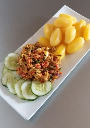 A picture of Boiled Irish Potatoes with Veggie Eggs.