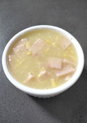 A picture of Ham and Corn Soup.