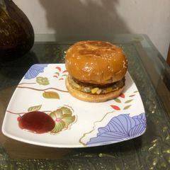 A picture of Aloo patty burger.