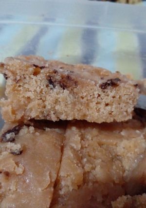 Una foto de Fresie: Cuadraditos sabor frutilla al estilo brownie
