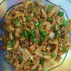 A picture of Roti Noodles.
