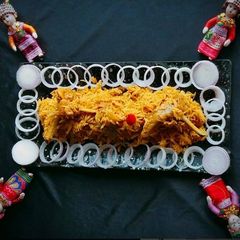 A picture of Chicken tehari.