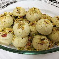 A picture of Pistachio's kulfi.