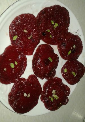 A picture of Beetroot and Carrot Malpua.