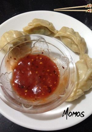 A picture of Chicken Momos.