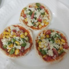 Bread pizza A picture of Bread pizza.