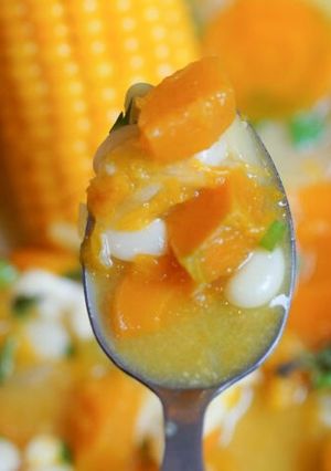 Una foto de Sopa de poroto manteca