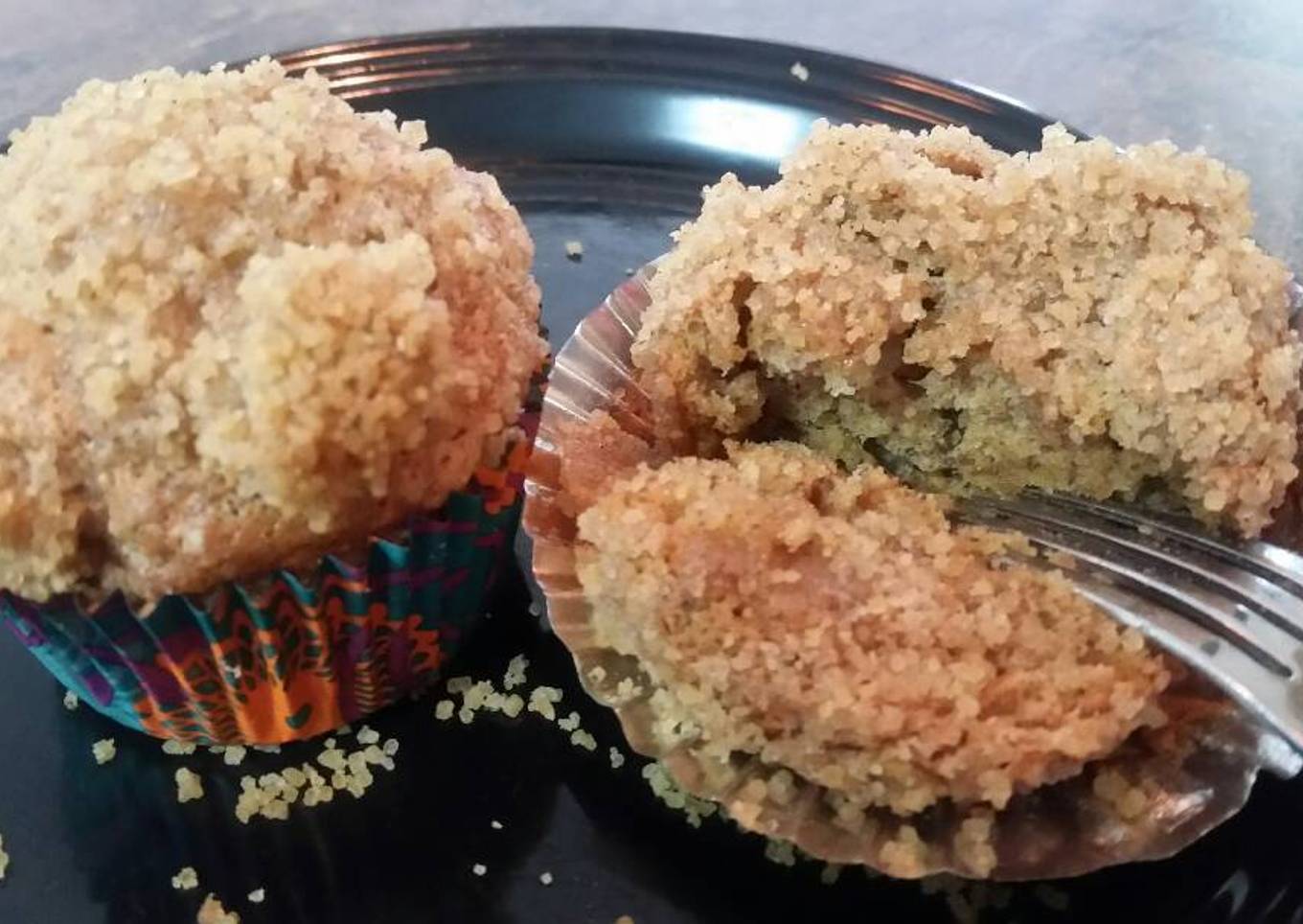Delish~Crunchy Crumble Banana Sour Cream Muffins