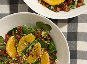 Foto principal de Ensalada con naranja y granada😊