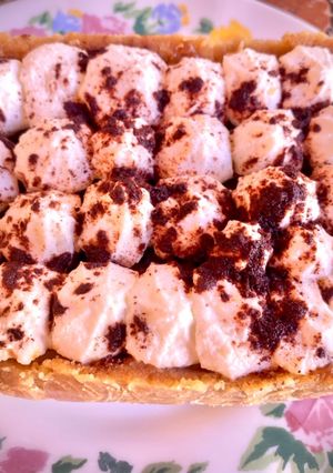 Una foto de Tarta de galleta, plátano y dulce de leche “sin horno”