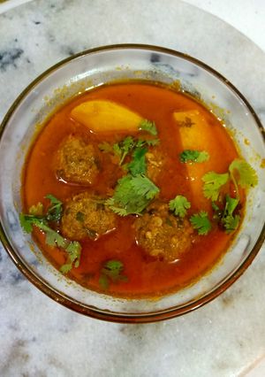 A picture of Kofta Alo.
