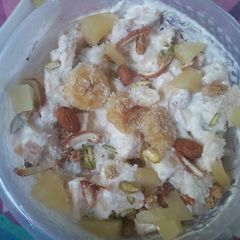 A picture of Yummy cream chat😛😝.