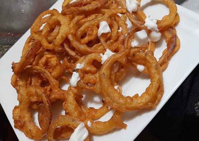 Steps to Prepare Super Quick Homemade Onion rings pakora🌰🌰