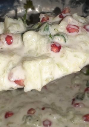 “समर स्पेशल खीरा रायता | ठंडक देने वाला आसान No Cook रायता | यूनिक ट्विस्ट के साथ” रेसिपी मुख्य फोटो