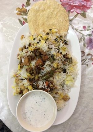 A picture of Vegetable biryani.