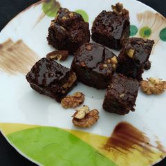 Choco walnut brownie A picture of Choco walnut brownie.