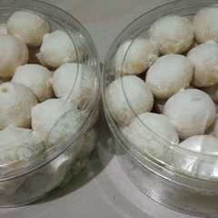Putri salju bola রেসিপির প্রধান ছবি