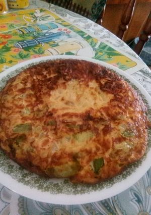 Una foto de Tortilla de zapallitos y cebolla
