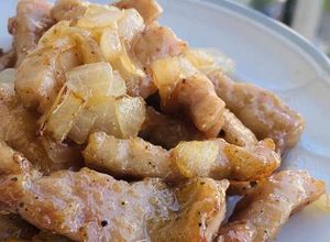 Hình của món Thịt Thăn Heo Sốt Bơ.