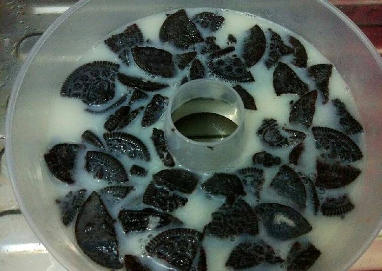 Oreo milky pudding