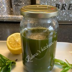 A picture of Fresh Mint Leaves And Lemon Simple Syrup:.